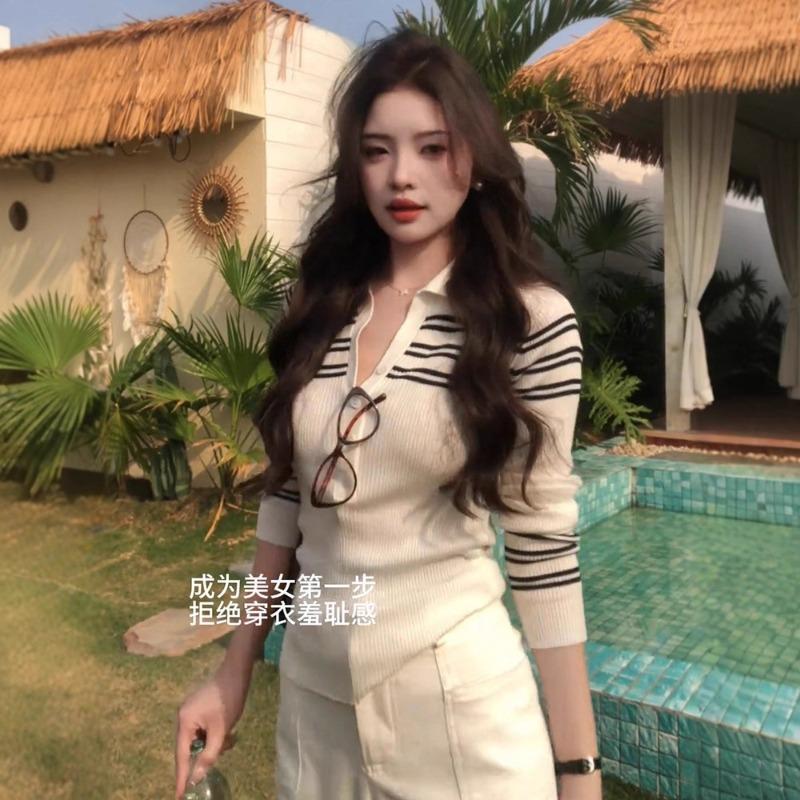 Top Contrasting Striped Lo Neck Knitted Sweater Women's College Style Slim Slim Long Sleeve Top