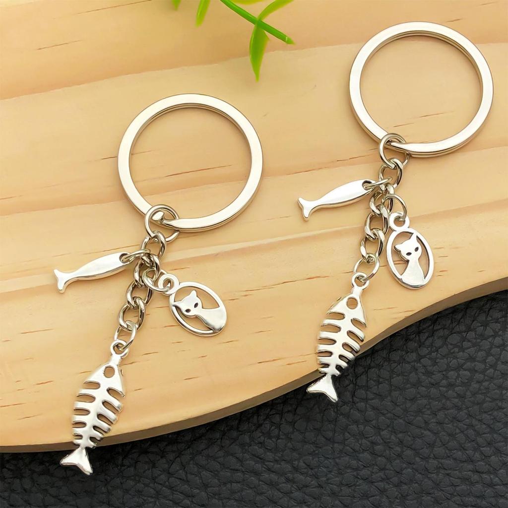 Creative Antique Silver Cat Eating Fish Keychain Pendant Ornament Gift