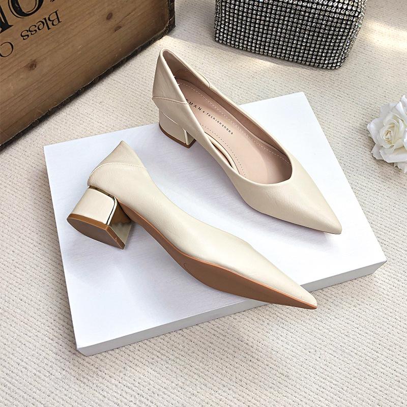 

Coarse heel women s shoes solid color pointed black and white daily versatile long-term wear not tired middle heel shoes 39 [Standard code]