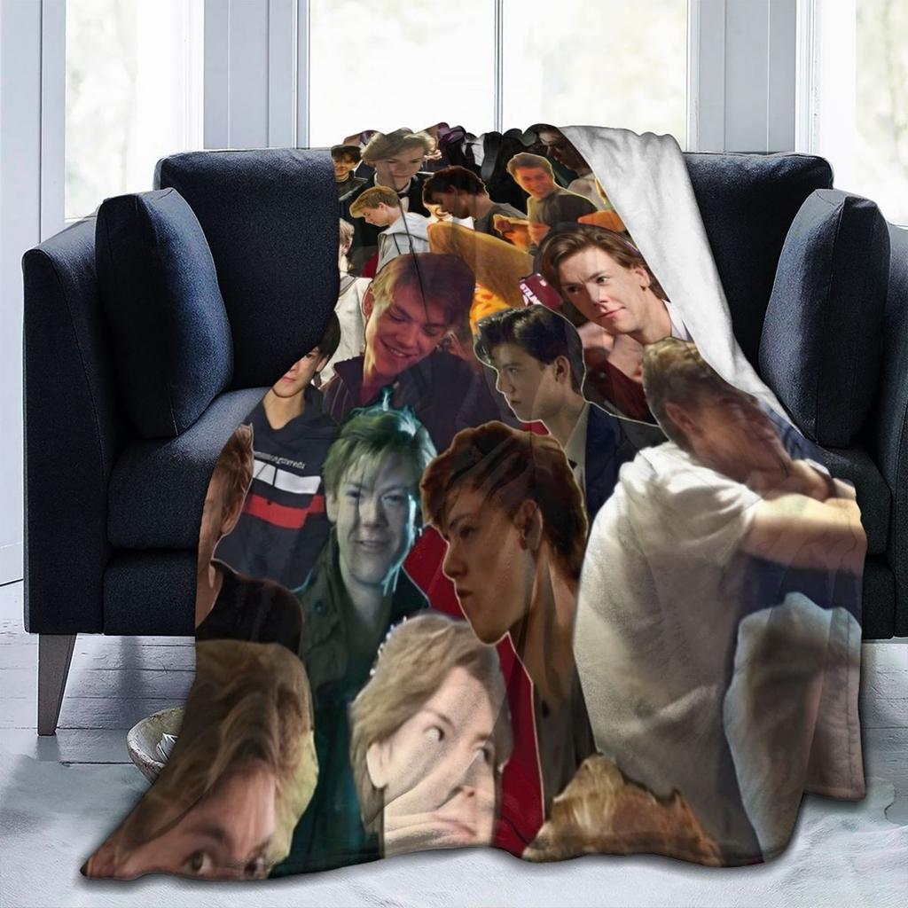 Super Soft Blanket Travel Thomas Brodie-Sangster Throw Blanket English Actor Flannel Bedspread For Sofa Bed Funny Sofa Bed Cover