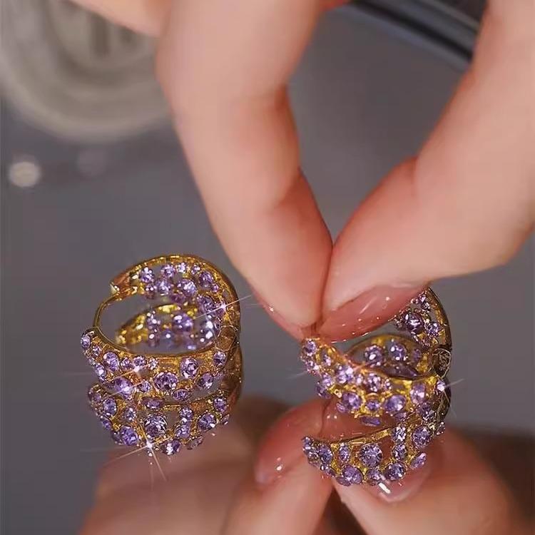 2025 Trendy Large Earrings: Simple, Cool, Versatile - Perfect for Round Faces