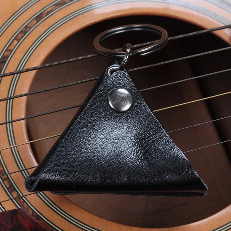 Trangle Guitar Ukulele Picks Plektrum Fickskydd Fodral Stroage Mjuk väska Nyckelring Form Gitarr