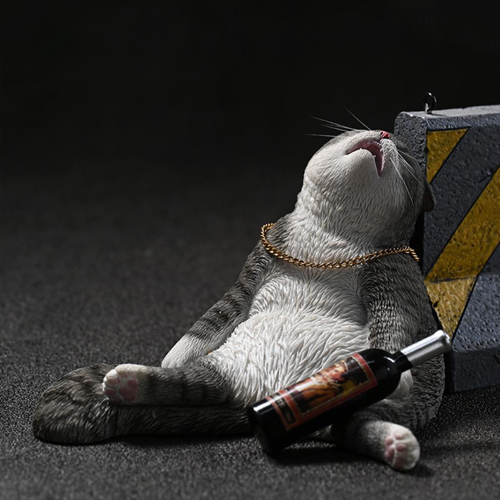 Creative Drunk Cat Ornament Automotive Interior Decoration Ornaments Simulated Cat Resin Sculpture Home Decoration Props 7x7cm