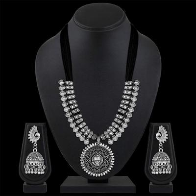 Juvelierizstrādājumi un bižutērija