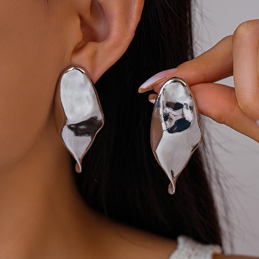 Heavy Industry Glossy Irregular Folded Leaves Silver Needle Earrings Personality Temperament Earrings