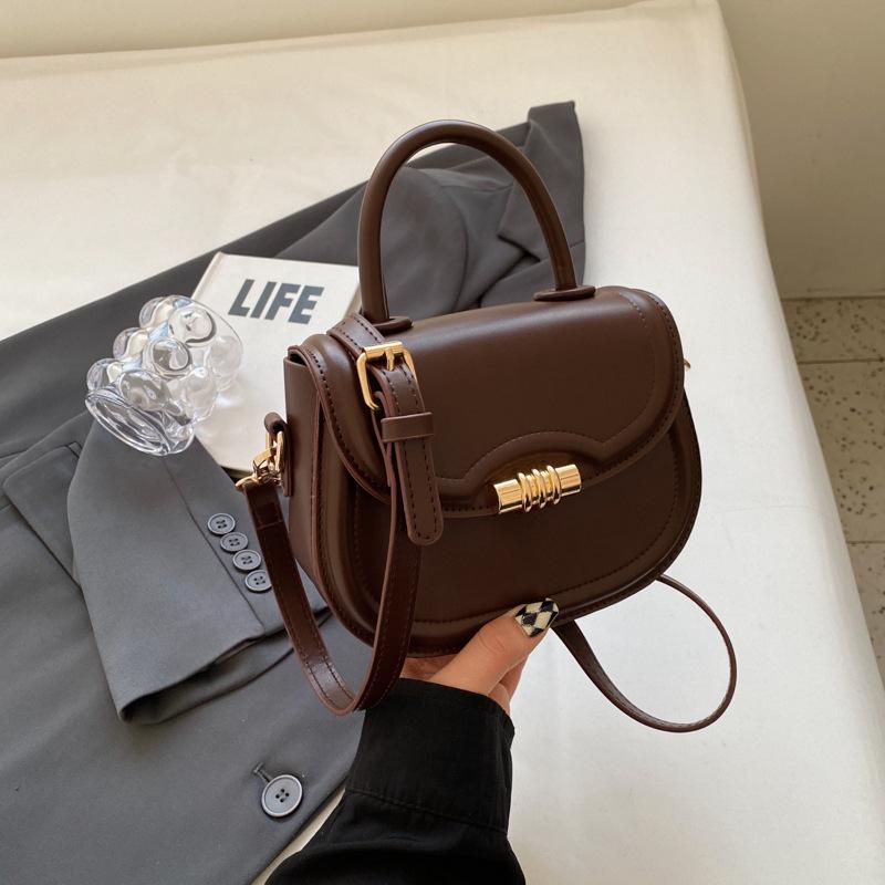 Handbag women's 2025 new Korean version retro fashion saddle bag niche high-end commuter messenger bag