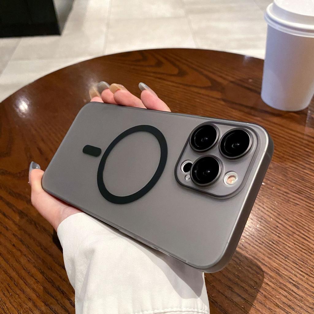 Applicable To Apple 16promax Mobile Phone Case PC Ice Fog Magnetic Absorption IPhone 15Pro Skin Feeling Matte 16e Lens Film