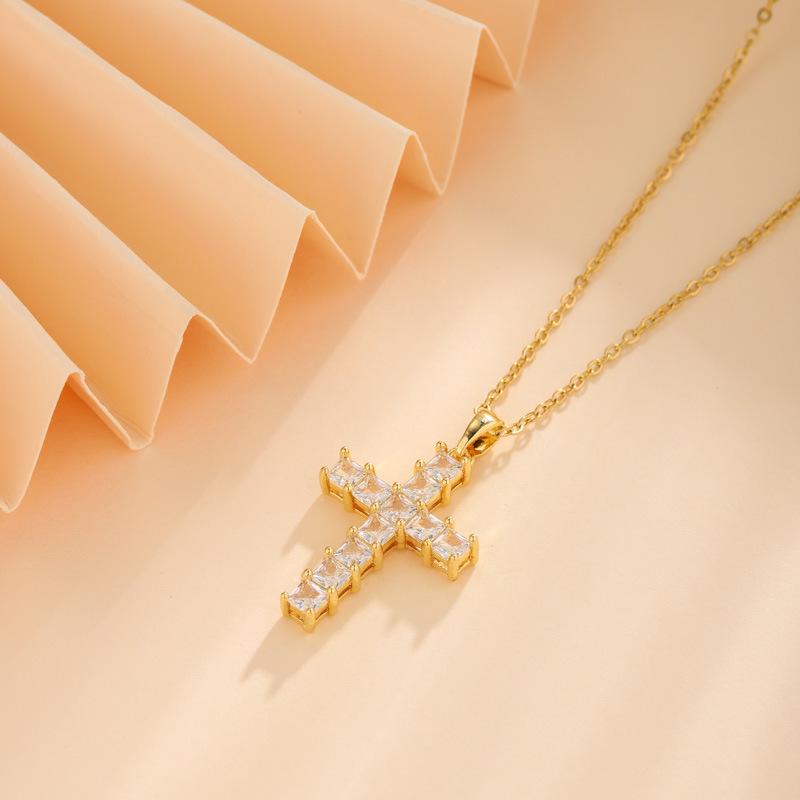 Street fashion trend cross pendant, personalized punk creativity, versatile avant-garde necklace