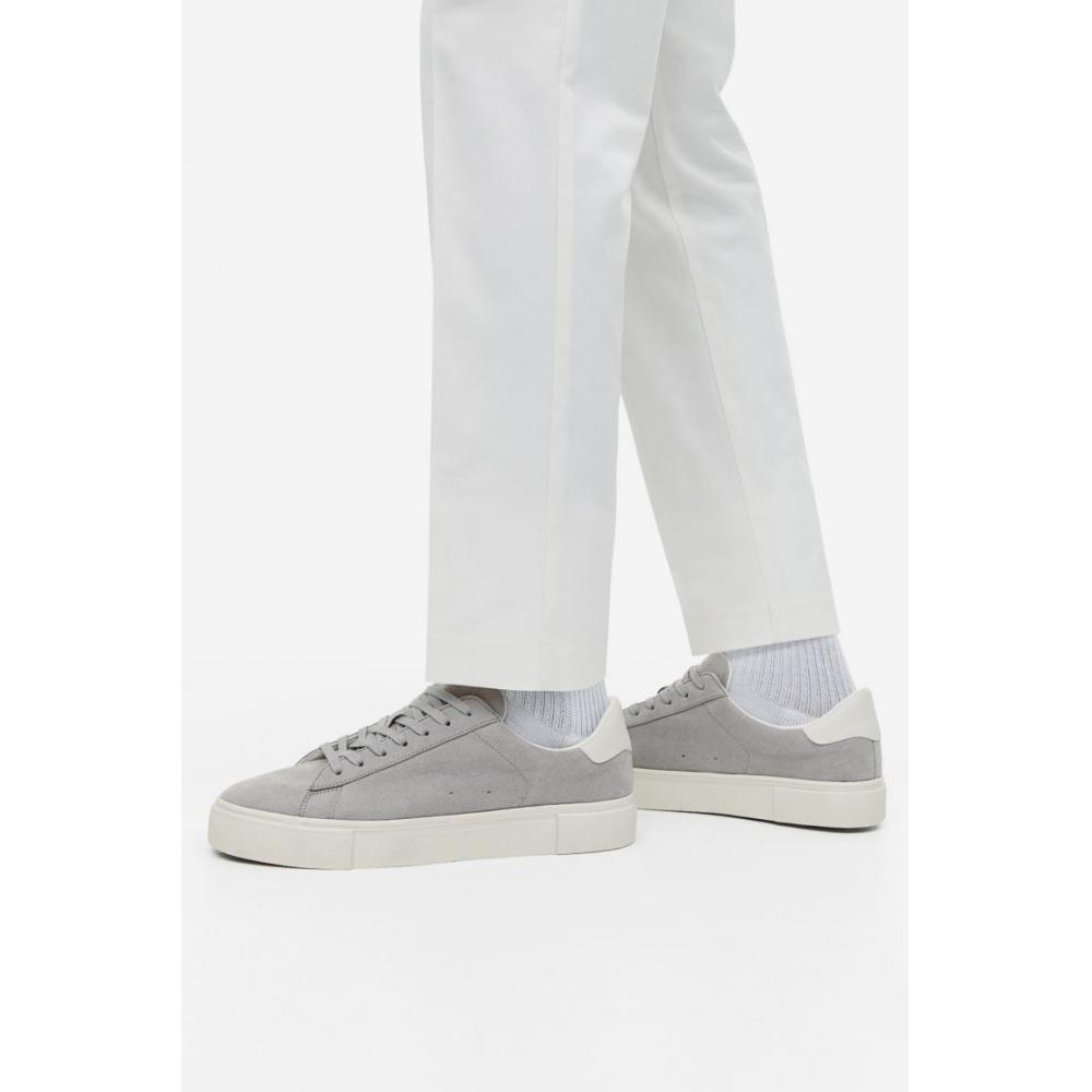 

Кроссовки HM серые