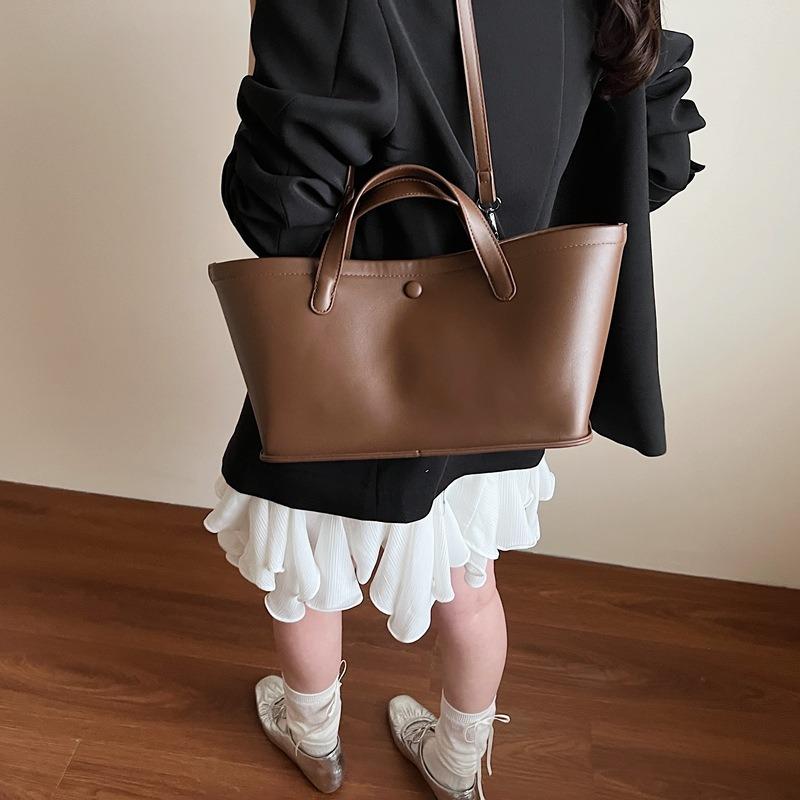 Premium commuter bag women's new fashion versatile messenger bag summer hand-held child and mother bucket bag