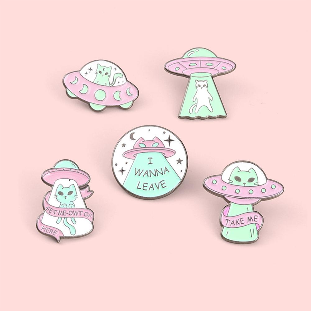 Creative Alien Cat Pins Funny Ufo Cartoon Brooch Lapel Badge Women Clothes Accessories Jewelry Gift