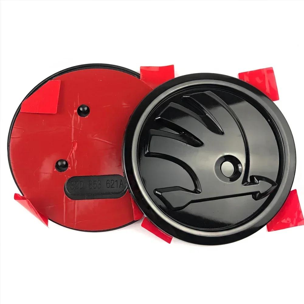 Samolepka na auto 2026 Horké 2ks Přední kapota auta Znak Zadní kufr Samolepka pro Skoda Yeti VRIS Rapid Octavia a5 a7 Kodiaq Karoq Ka