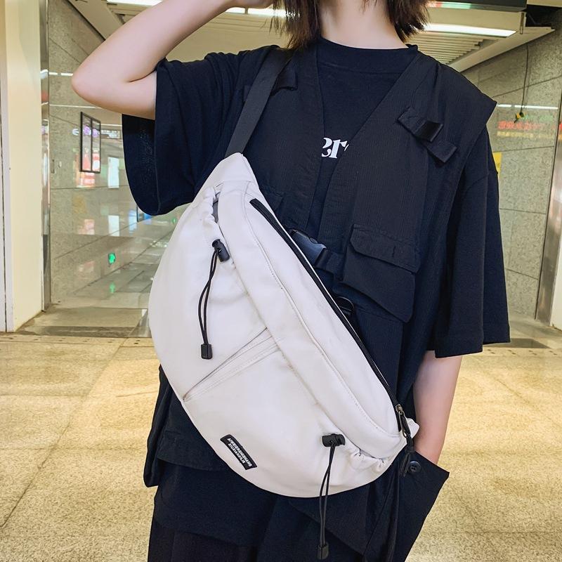 Crossbody-veske Sportsveske for menn med stor kapasitet brystveske for kvinner