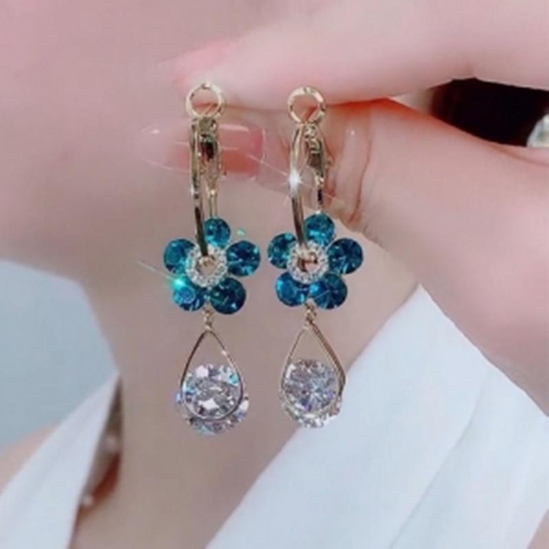2022 Trendy High-End Korean Zircon Flower Ear Cuff Earrings for Women