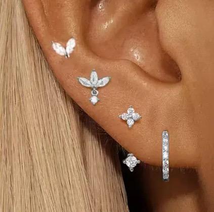 4PCS Fashion Zircon Round Hoop Earring Set Women Temperament Flower Ear Stud Huggie Earring Tragus Piercing Cartilage Jewelry
