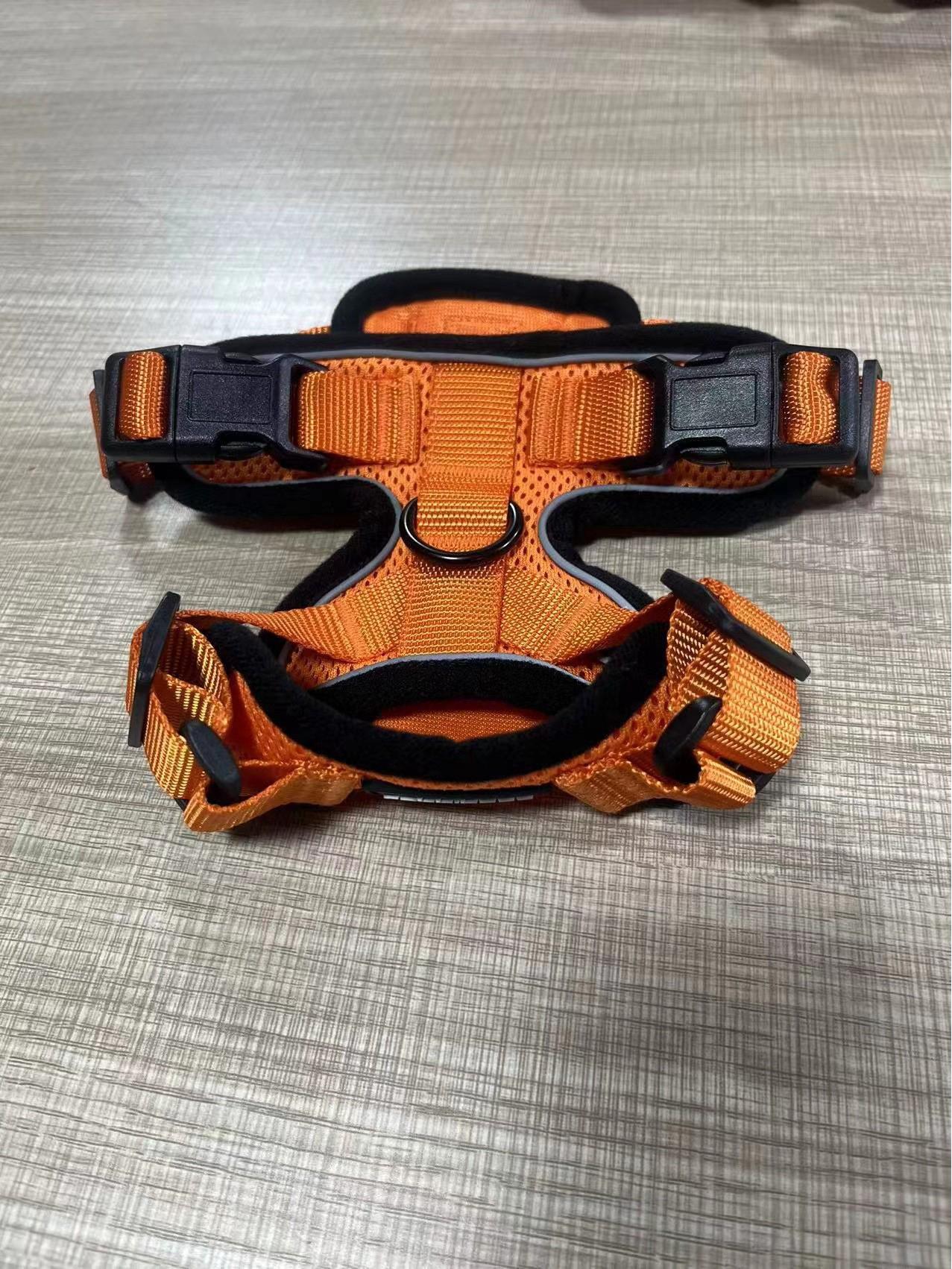 

Дихаючий Світловідбиваючий Шлейка для Кота та Маленької Собаки з Мотузкою для Прогулянки Anti-Breakaway Small помаранчевий