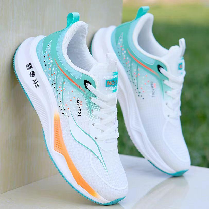 

Carbon light 2. Joint professional running shoes students spring sports students shock absorption racing shoes carbon board sports shoes 39