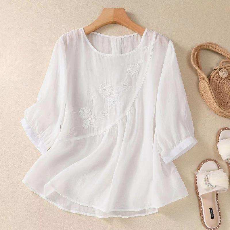 Embroidery Round Neck Summer New Women T-shirt Retro Thin Loose Short Sleeve Blouse Casual Sweet Simple Tops Ladies Office Solid Color Clothing