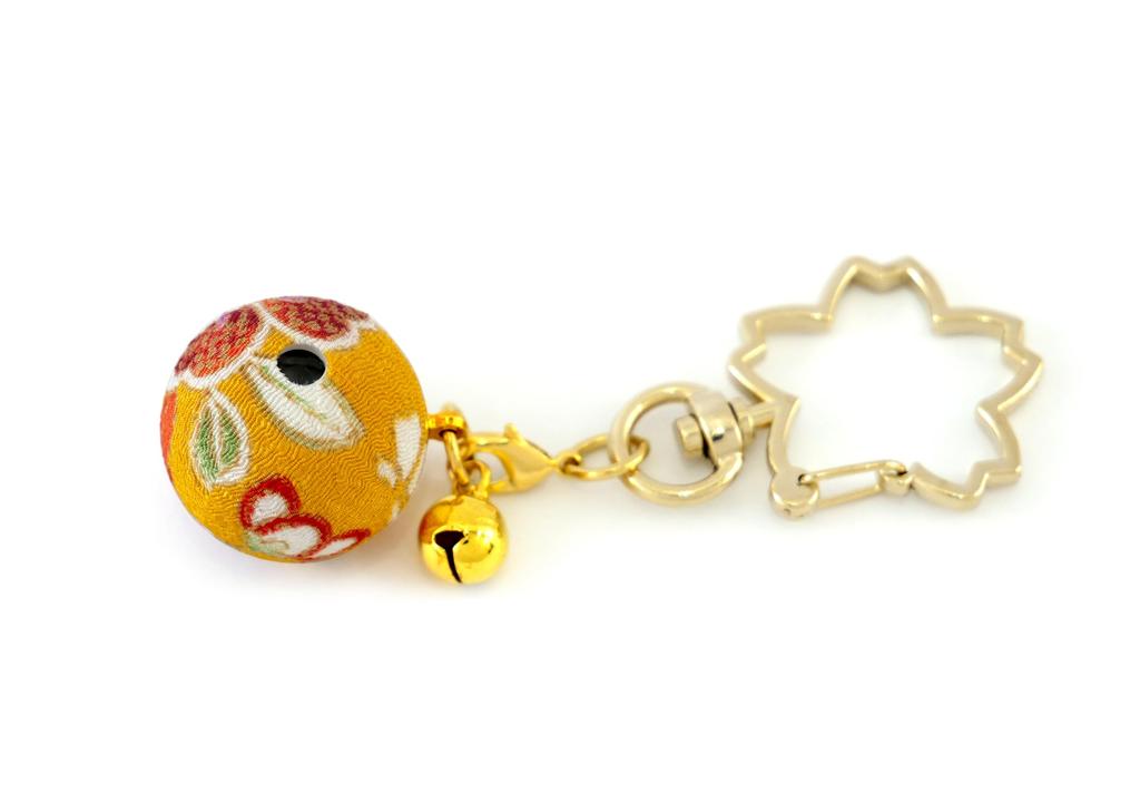 Hana Chirimen Kaleidoscope Japanese Pattern Chirimen Keychain with Bell Made in Japan Souvenir [ZOON] (Yamabuki)