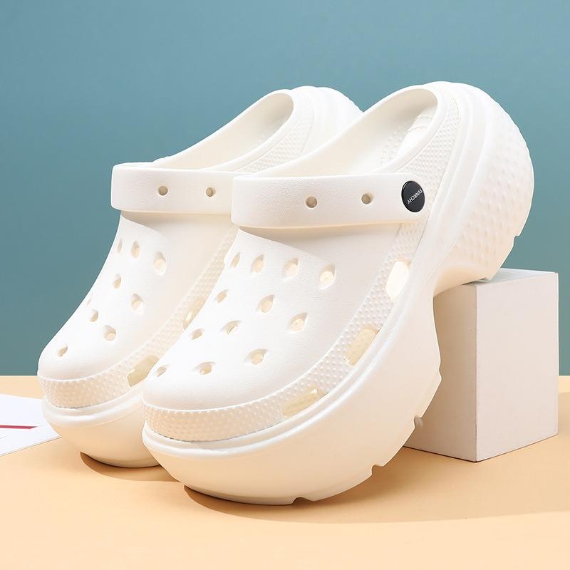 Hole shoes women's new summer thick-soled wear-resistant and comfortable bag head non-slip outer wear beach cool slippers