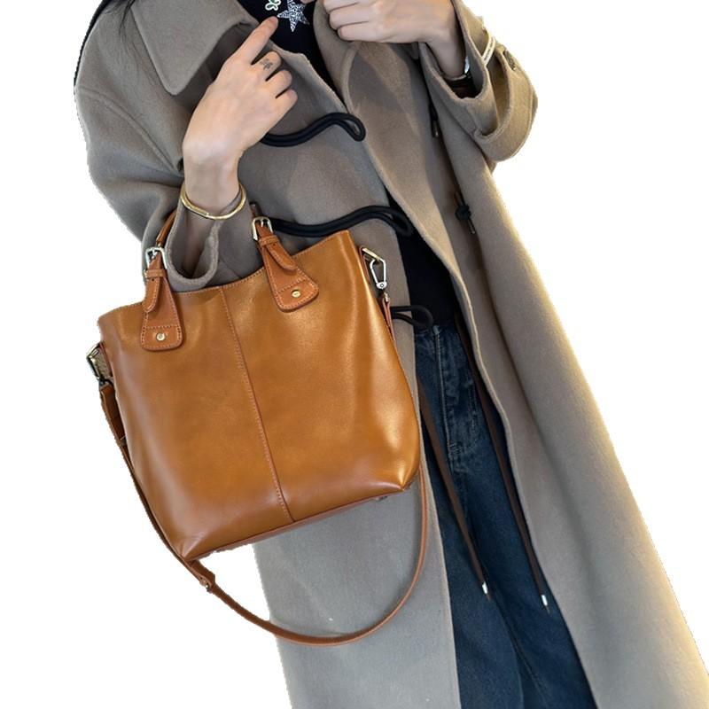 High-end Retro Large Bag, Fashionable Texture Crossbody Bag, Soft Leather Hand-held Women's Bag, Bucket Bag