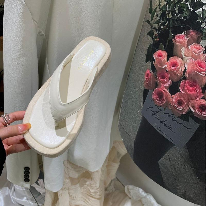 2025 Summer New Women's Casual Simple Solid Color Square Head Open-toed Herringbone Thick Bottom Flat Heel Fashion Cool Slippers