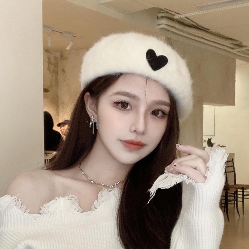 

Белая шляпа любовь бутон 2025 новая плюшевая беретка осень и зима вязаная шляпа художника восьмиугольная шляпа M(55-58cm) молочный белый