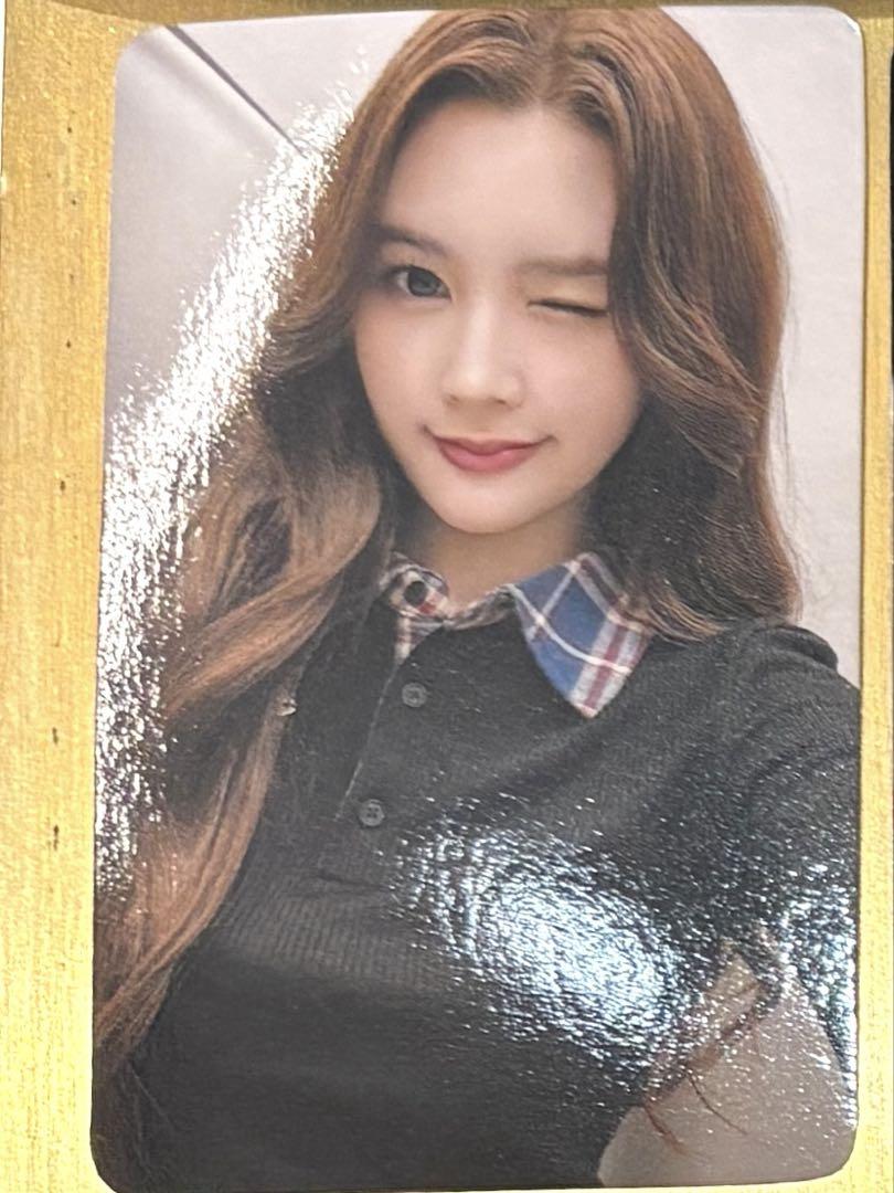 

[USED] SMTOWN 2025 POPUP Exclusive Purchase Bonus Trading Card H2H Eina