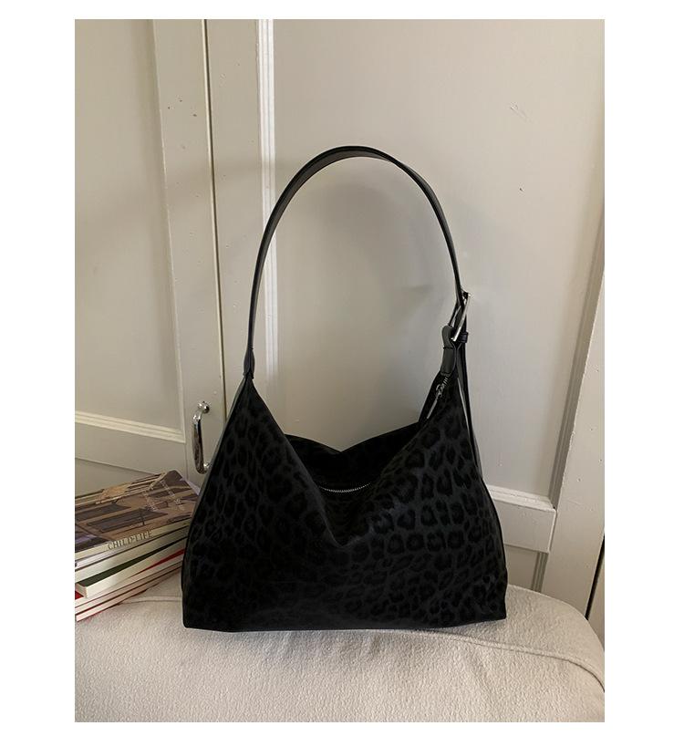 

New retro large-capacity tote large bag fashion super fire leopard print shoulder bag casual messenger bag women чёрный