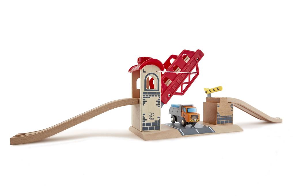 Hape Drawbridge, 23.6 x 16 x 11 cm, Wooden, for ages 3 and up, Pretend Play Toy, E3709