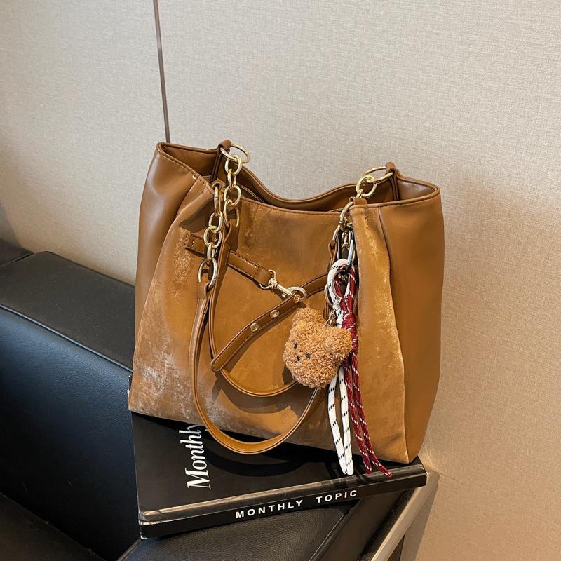Casual Commuting Retro Large-capacity Bag Women's New Autumn and Winter Fashion Shoulder Bag Niche Tote Bag