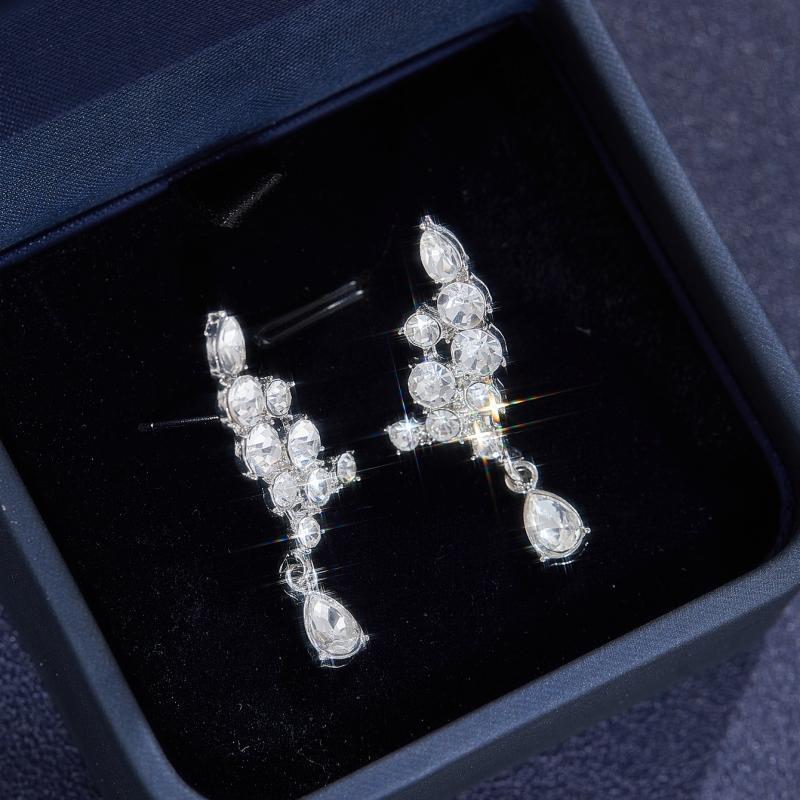 Beautiful Luxury Ultra Flash Zircon Earrings for Women Luxury Fashion Wedding Bride Zircon European and American Trendy Gifts