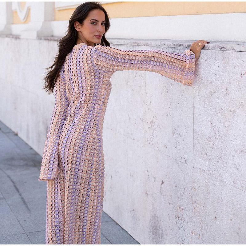 Лоскутное Женское Трикотажное Платье с Глубоким V-образным Вырезом — фото 18