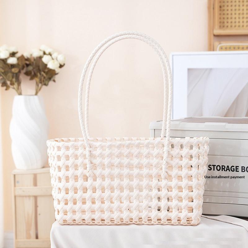 Handgefertigte Plastik-Hohlgeflecht-Tasche Landhausstil Große Kapazität Strand-Tragetasche Eimer-Tasche Damen-Handtasche Sommer-Strandtasche