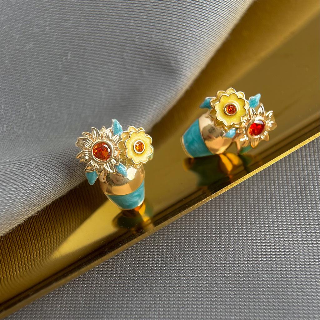 Handgefertigte Zirkonia Sonnenblumen-Steckohrringe - Retro Light Luxury