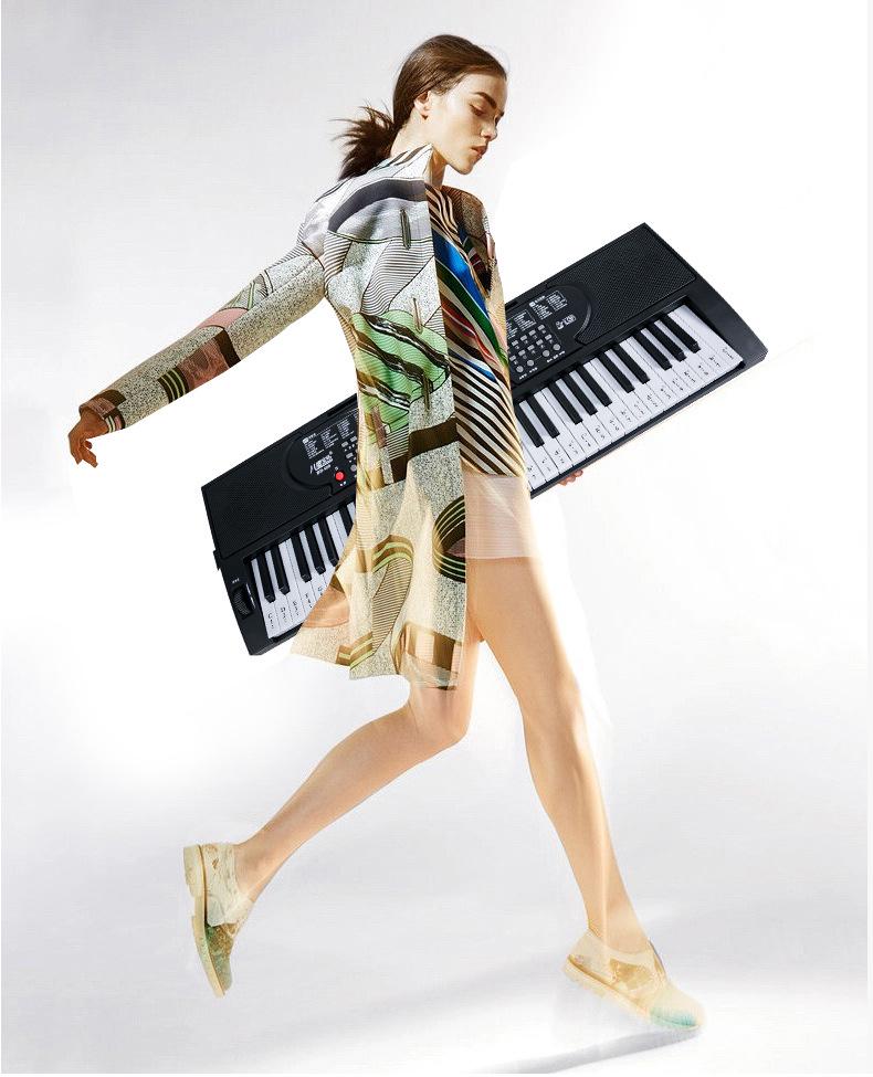 Portable 61-Key Electronic Keyboard for Beginner Students
