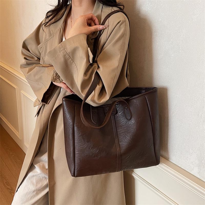 Trendy Women's Cross-Border Large Capacity Shoulder Tote Bag – Versatile Niche Design for Commuters