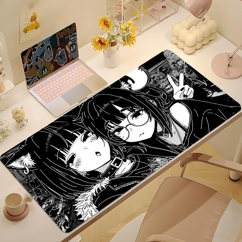 Tappetino Mouse Pixel Girl Anime Y2k Bianco Nero Antiscivolo Spesso Cuscino per Studente Ampio per Scrittura Gaming Bordo Bloccato Ufficio