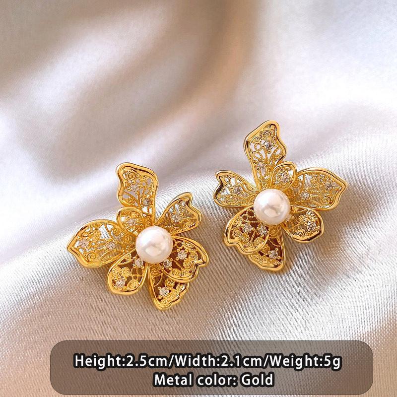 

18K Gold Plated Micro-Pearl Hollow Flower Earrings For Women s Fashion Jewelry Elegant Sensation New 2026 Ear Studs Ear Jewelry