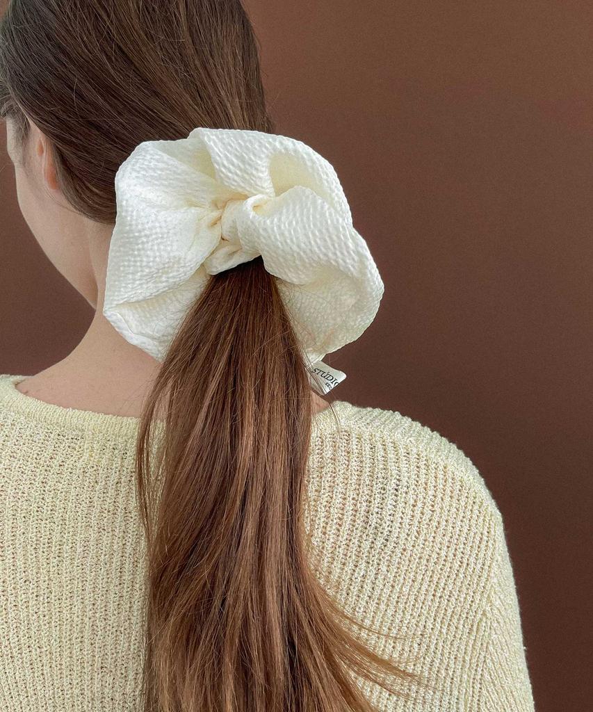 Studio Salt Classic Big Scrunchie_Ivory