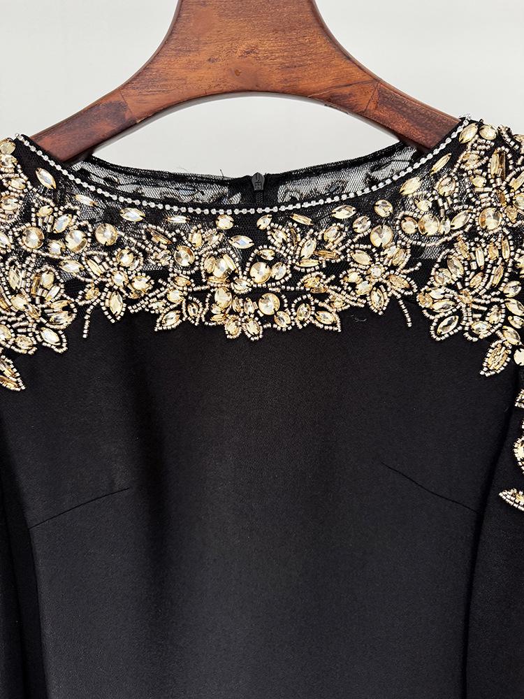 Elegant Grand Banquet Gown 2026: Mesh Splicing, Heavy Beading, Rhinestone Inlaid Long Dress