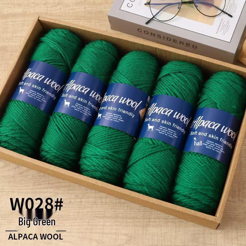 Soft Alpaca Yarn: Comfortable, ideal for hand-knitting scarves and other medium-thick projects.