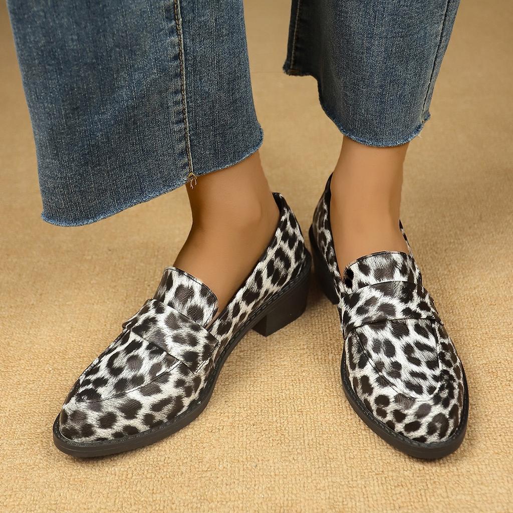New, Simple Casual Versatile Round Head Single Shoes Women's Autumn New College Style Skirt Commuter Thick Heel Leopard Print