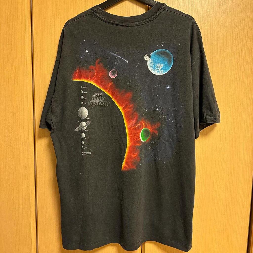 [USED] Smithsonian Museum Vintage T-shirt Art Movie Corporate Anime