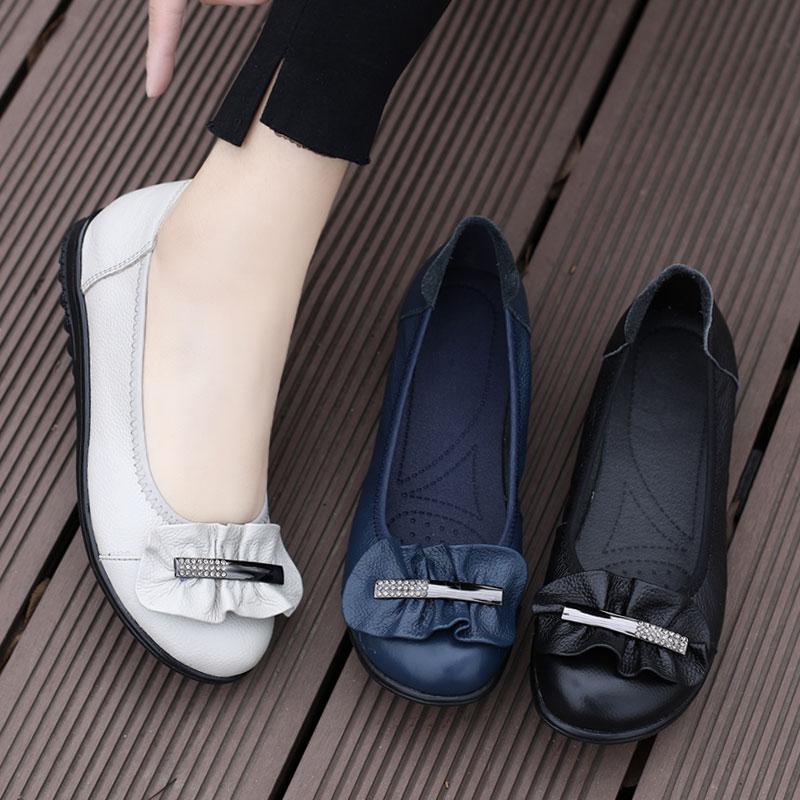 Fashion GKTINOO Fashion Shoes Women Flats Round Toe Genuine Leather Women's Shoes Metal Decoration Flat Casual Shoes Woman Large Size