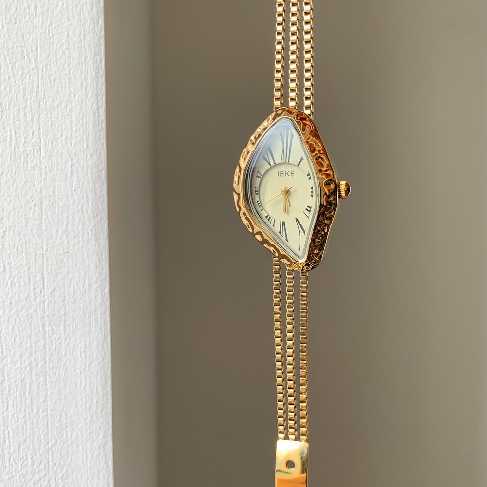 Vintage Unregelmäßiges Zifferblatt Damen Quarz-Armbanduhr Römische Ziffern Mesh-Metallarmband Einzigartige Mode Damen Tages-Kleideruhr