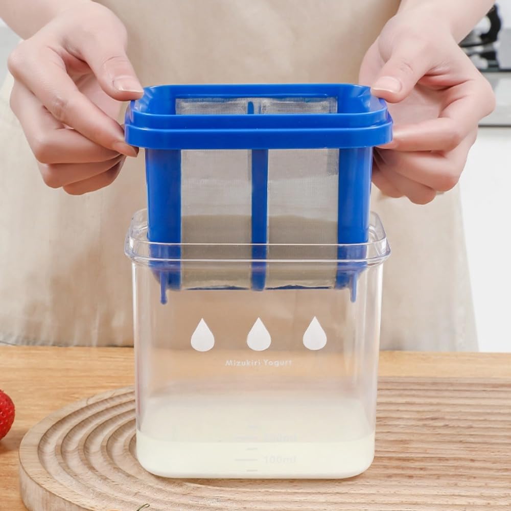 Itisyou Yogurt Strainer, 650ml (Blue) - A reusable yogurt strainer for homemade yogurt, soy milk, cow's milk, and yogurt.