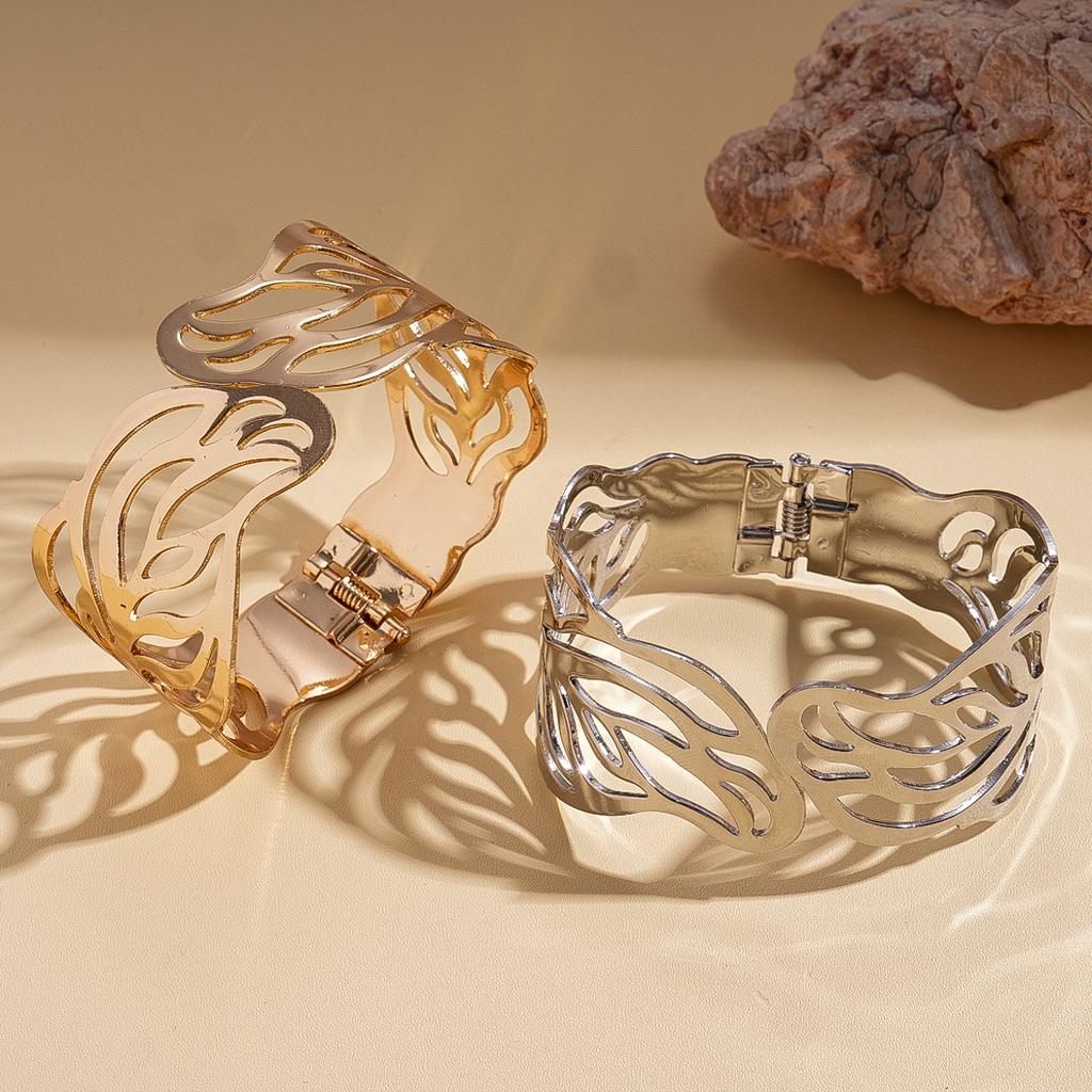 Heavy industry hollow pattern leaves geometric opening bracelet personalized bracelet jewelry
