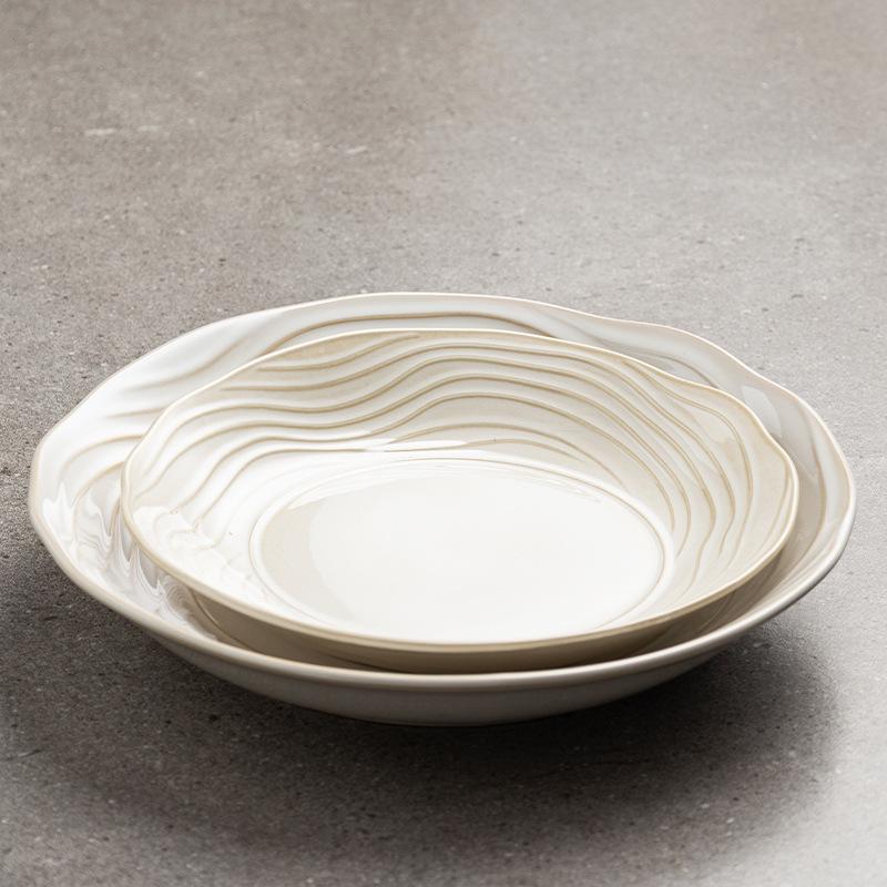Elegant Wavy Edge White Ceramic Dinner Plate - High-End Creative Tableware