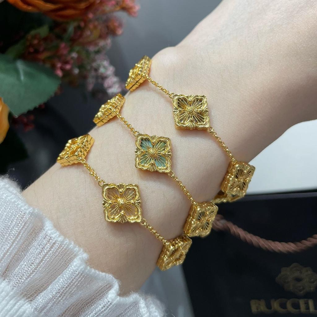 Pulsera de trébol de cuatro hojas para mujer, estilo palacio retro, lujo accesible, moda elegante.